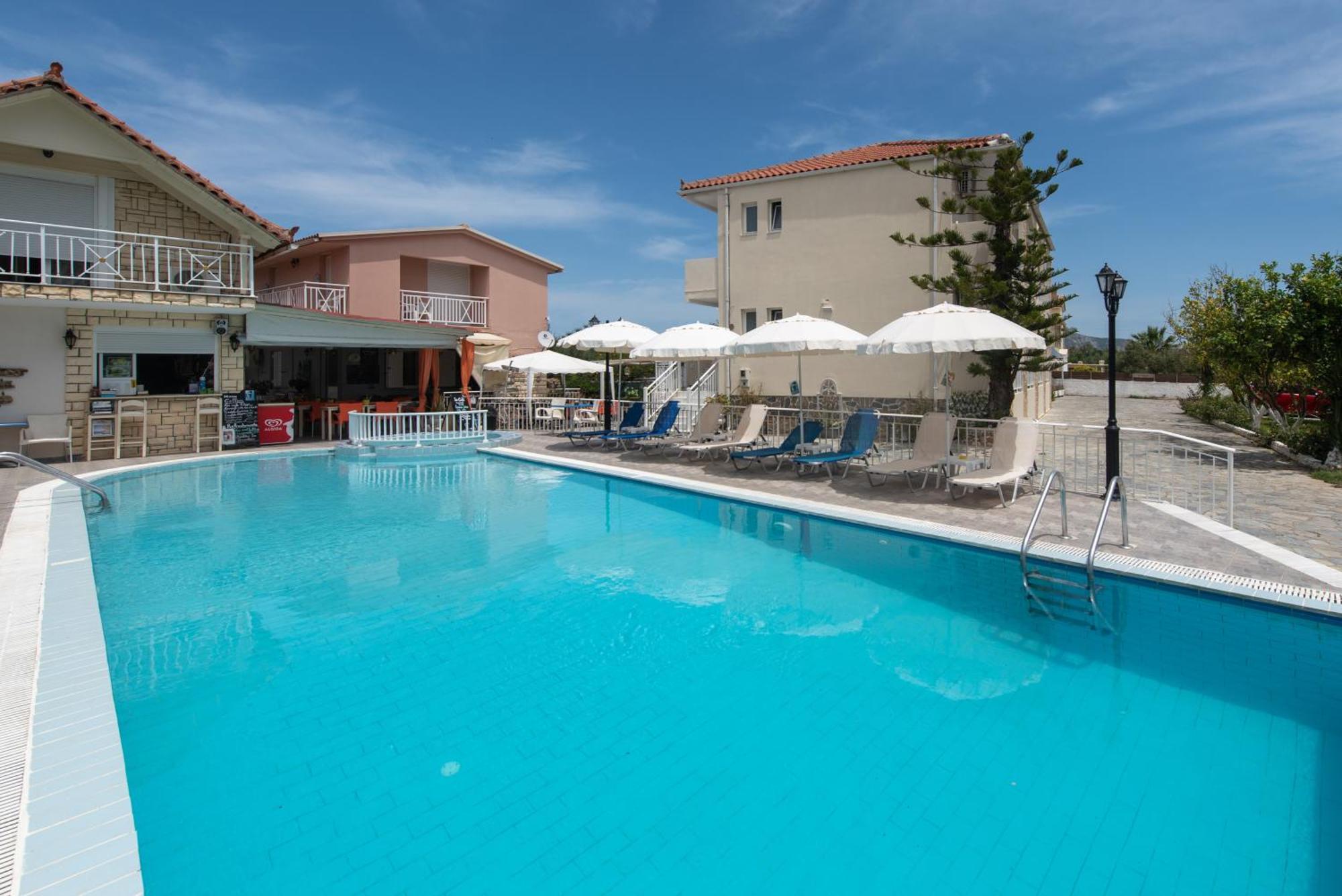 Tsolakis Studios & Apartments ลากานาส ภายนอก รูปภาพ