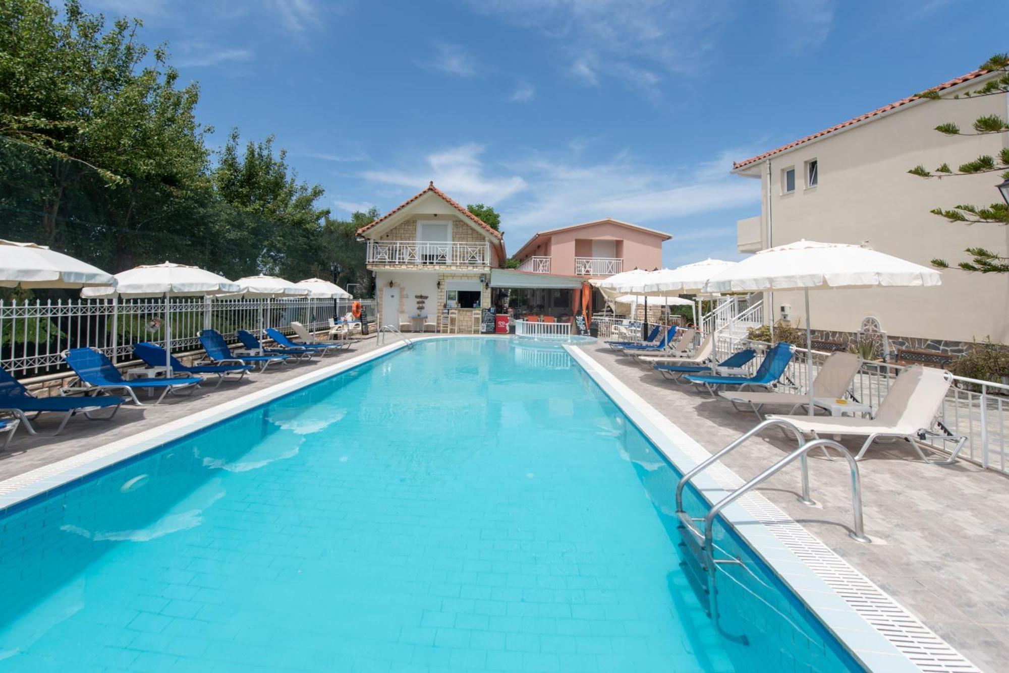 Tsolakis Studios & Apartments ลากานาส ภายนอก รูปภาพ
