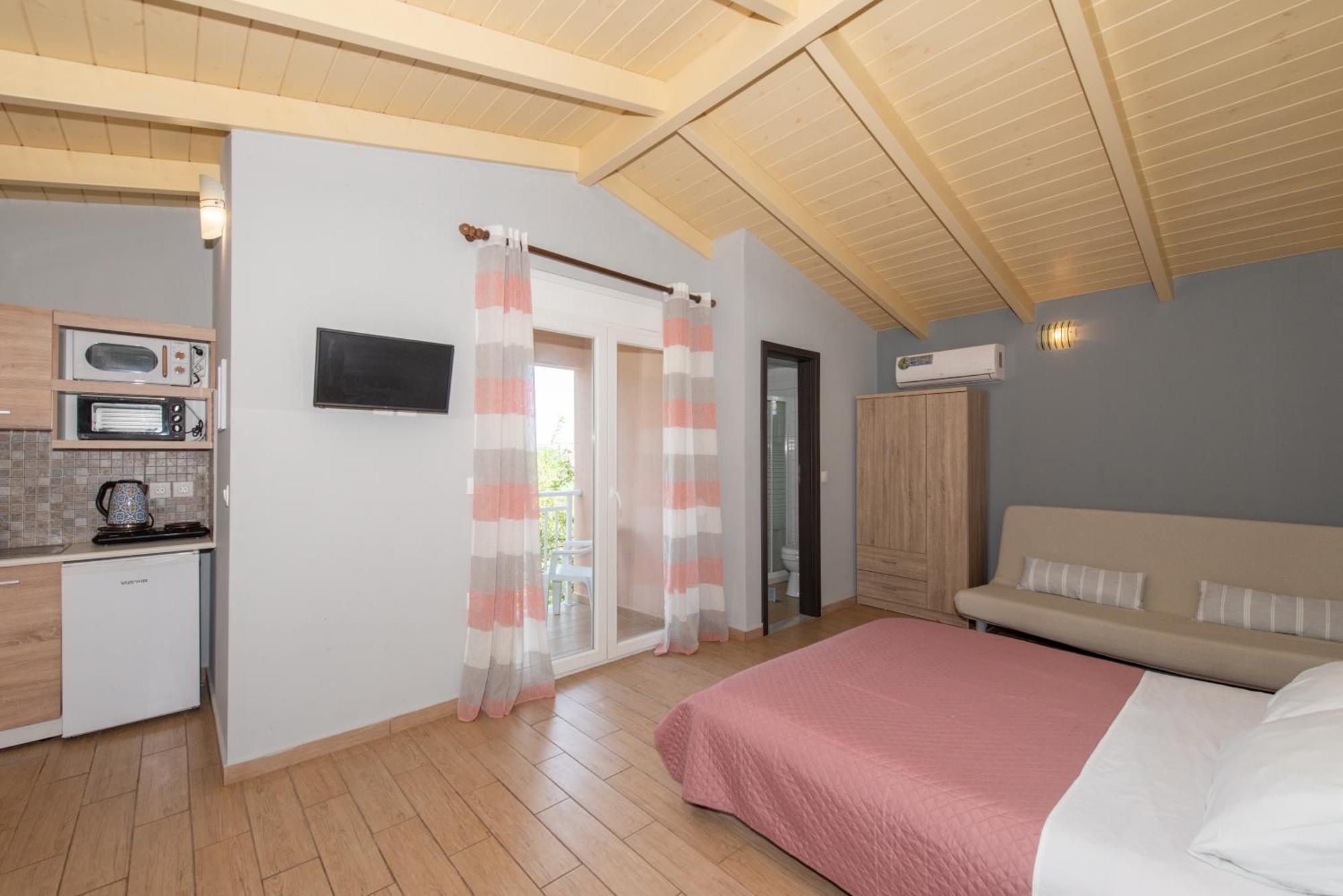 Tsolakis Studios & Apartments ลากานาส ภายนอก รูปภาพ
